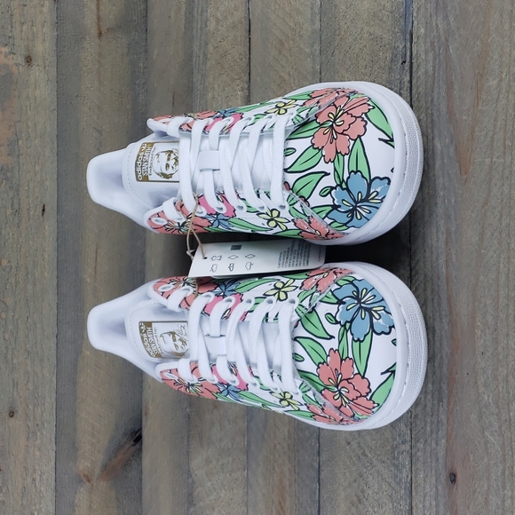 adidas Women's Stan Smith Leather All Over Floral Print Sneakers - Picture 5 of 11